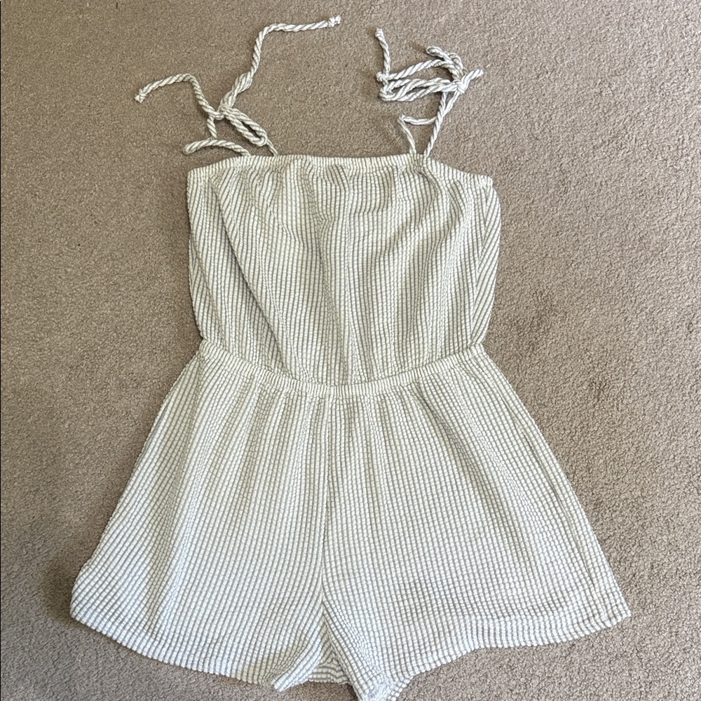 White & Gray Tie Strap Striped Romper
